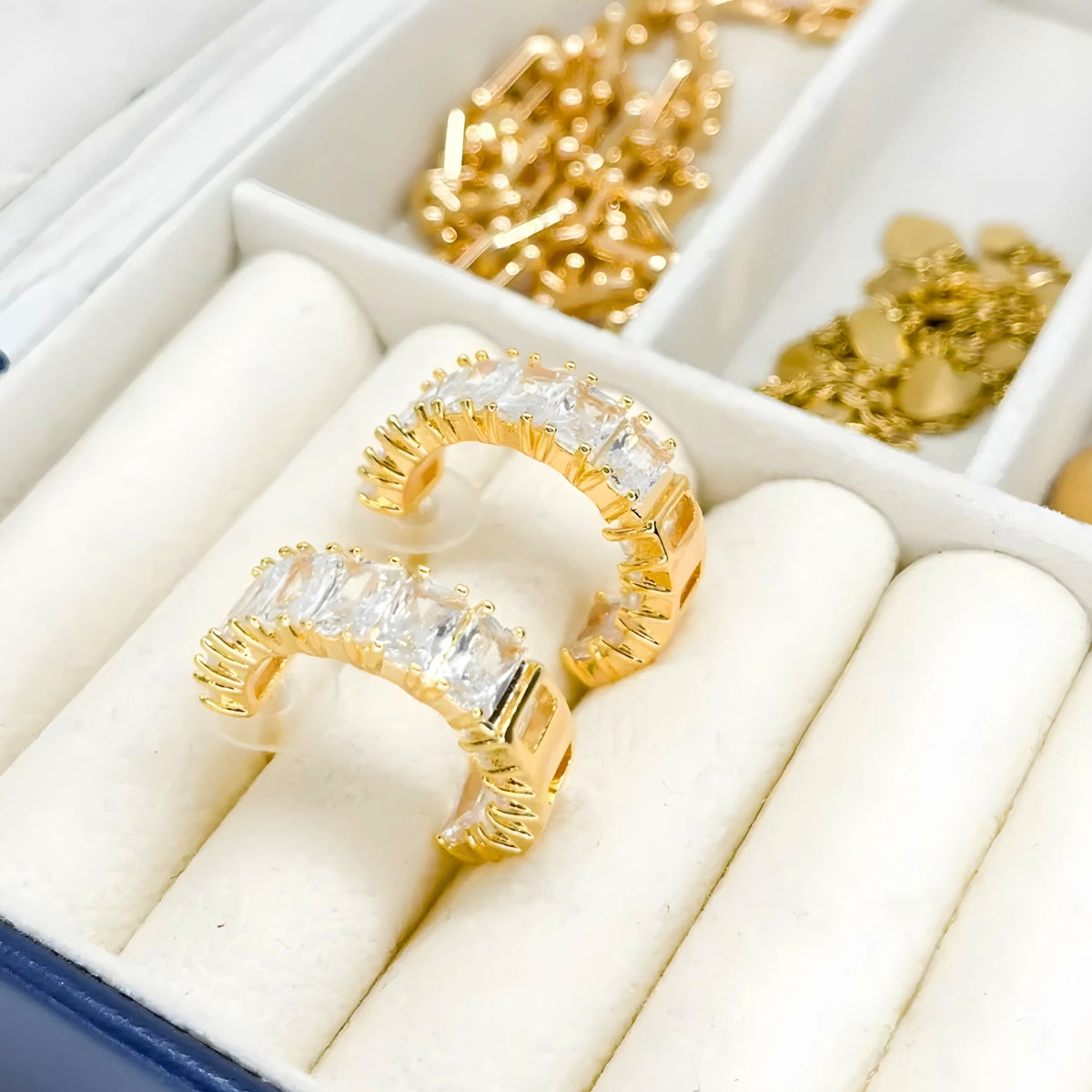 Elegante Zirkonia Kreolen Ohrringe