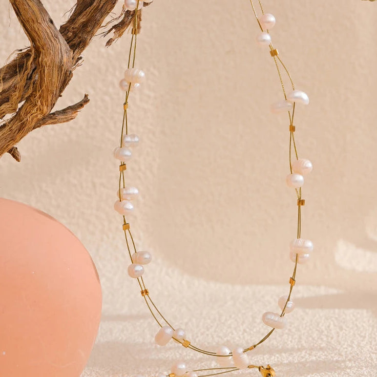 Elegantes Armband aus Süßwasserperlen, 18 Karat vergoldet