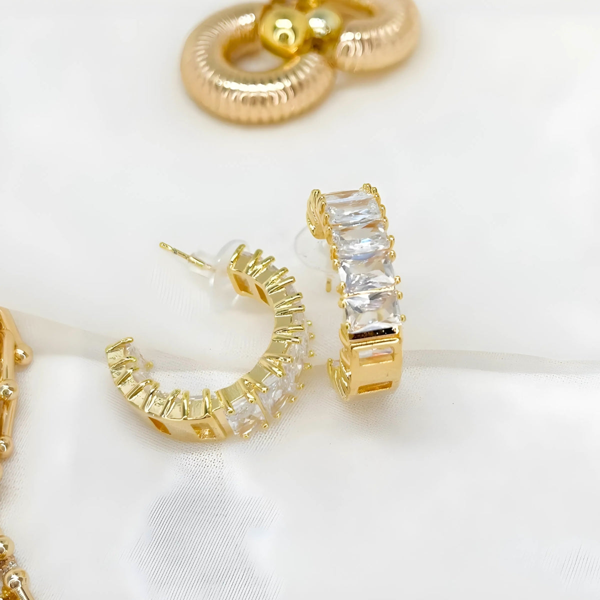 Elegante Zirkonia Kreolen Ohrringe